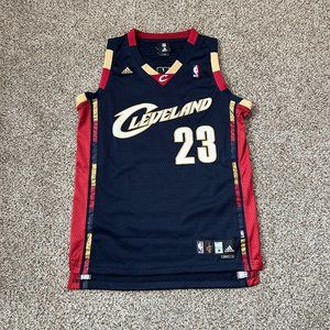 adidas Cleveland Cavaliers Lebron James Jersey - Men's Medium, Length+2